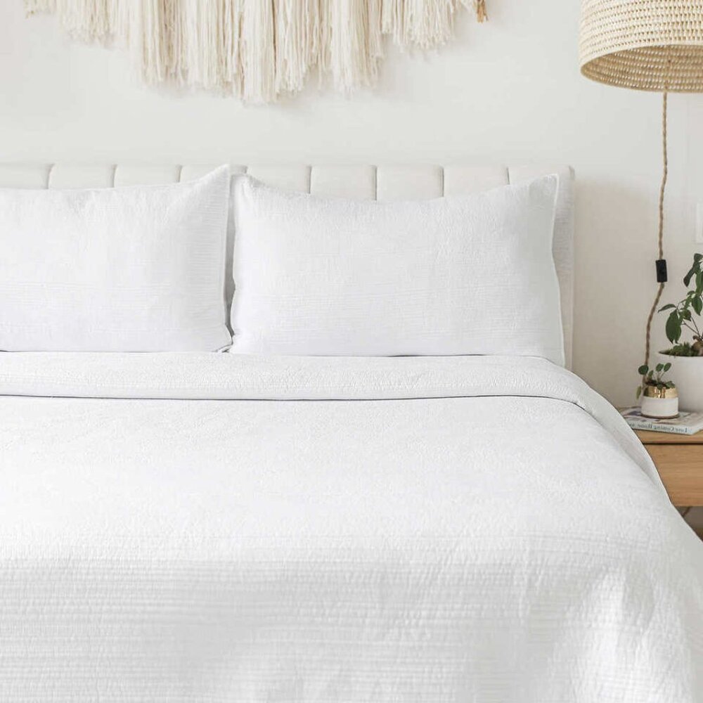 Jennifer Adams 3-piece Stonewashed Quilt Set, White, NWT